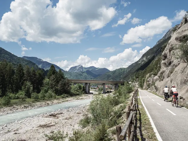 Macht Italien alles besser? Im Bild der Alpe-Adria-Radweg | Foto: Adobe Stock