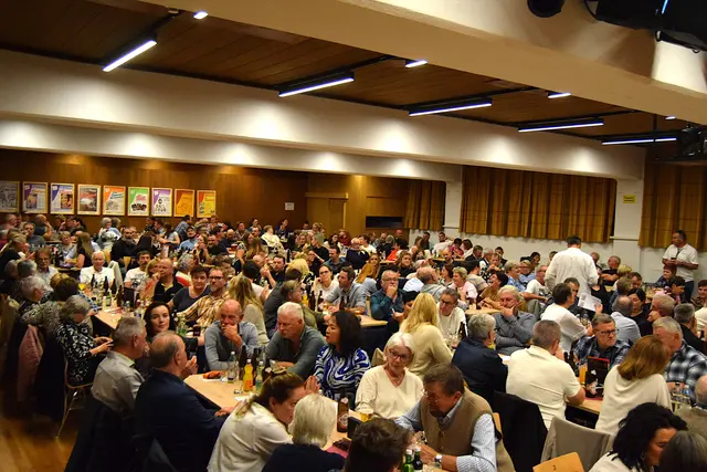 Tischbewirtung für 230 Besucher an den Theaterabenden. | Foto: Schwaighofer