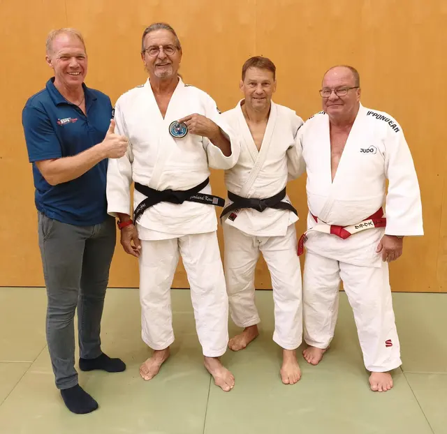V.l.: Andreas Vock (BSPA), Gerhard Kern, Gernot Wenzel und Klaus Peter Stollberg (ÖJV)