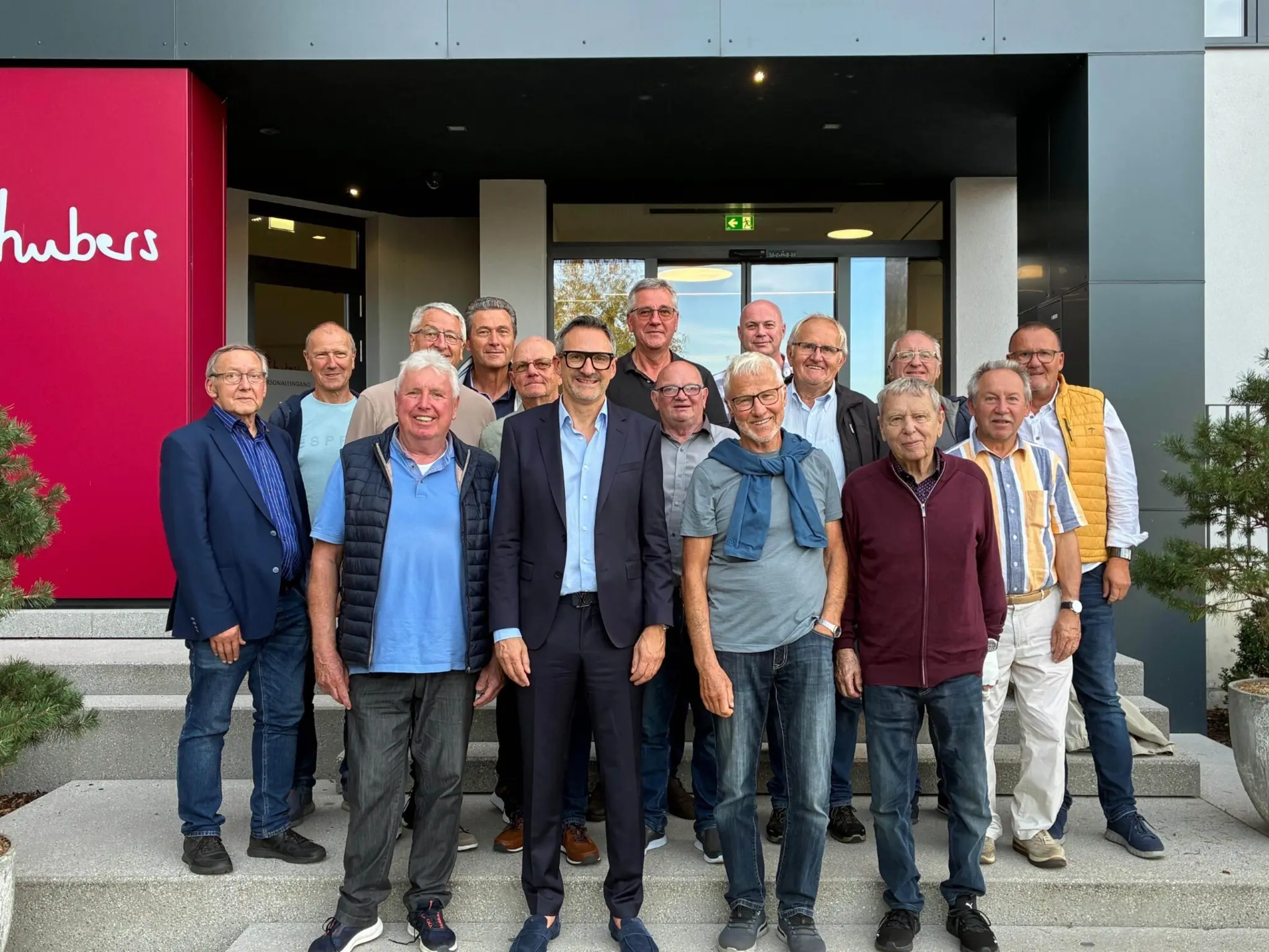 Company visit: BH seniors at Hubers Landhendl in Pfaffstätt - | Braunau