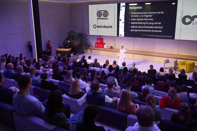 HR-Profis aus ganz Österreich nutzen das Employer Branding Forum zur Information und den Austausch untereinander. | Foto: Denise Rathbauer/CORE smartwork