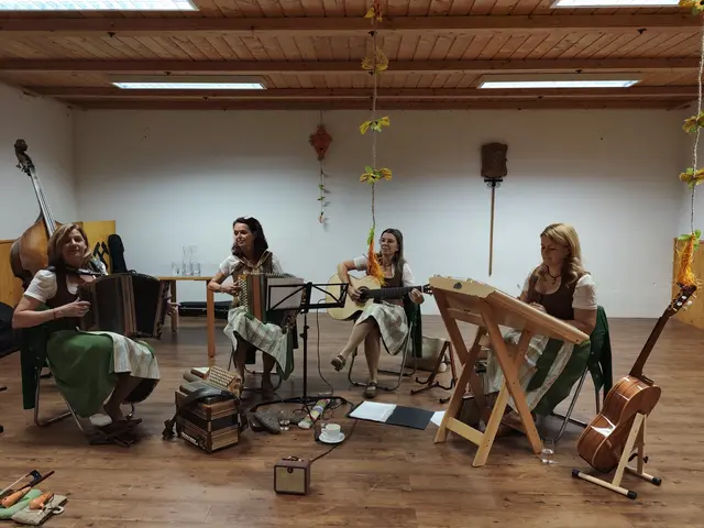 Die "Oimaleitn Musi" sorge für die musikalische Unterhaltung beim Herbstfest in Seegraben. | Foto: Steirerherzen Seegraben