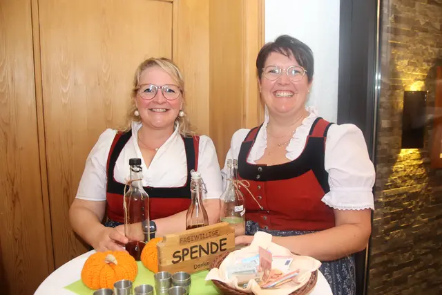 Die Besucher empfingen Ingrid Schmidhuber und Christiana Feninger.
