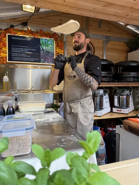 Bei der sechsten Ausgabe von Kitz Kulinarik x Piemont trafen regionale Spezialitäten aus Kitzbühel auf die kulinarischen Schätze des Piemont.  | Foto: Johanna Bamberger