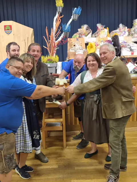 Die Stimmung war super: Gemeinderat Thomas Gary, GVV-Bezirksobfrau Sylvia Dorner, Gemeinderat Christian Posch und Landtagsabgeordneter Dieter Dorner hatten sichtlich viel Spaß.  | Foto: FPÖ NÖ