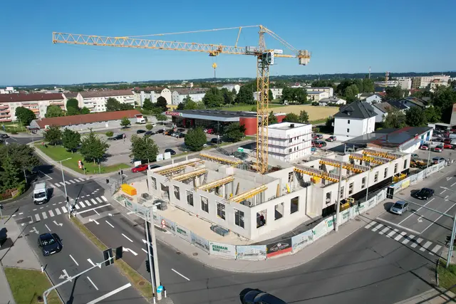 Das Projekt „Modern Living“ in Traun im Rohbau – die Aufnahme aus der Vogelperspektive den Umfang des Projekts. | Foto: Ferman Bau