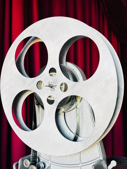 Vom 2. November bis 8. Dezember verwandelt sich die Alte Gerberei in St. Johann erneut in ein Zentrum für cineastische Abenteuer. | Foto: pexels / Mariia Stepanova
