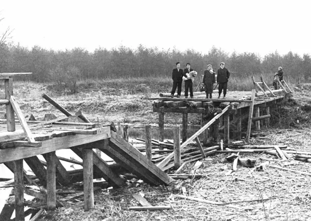 Die bekannte Brücke von Andau über den Einser-Kanal an der österreichisch-ungarischen Grenze wurde von den Sowjets zerstört. (Archiv) | Foto: Bundesheer