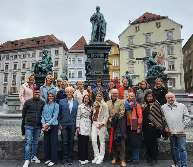 Gruppenbild beim zweiten Termin der Themenführung durch die Landeshauptstadt. | Foto: Gemeinde
