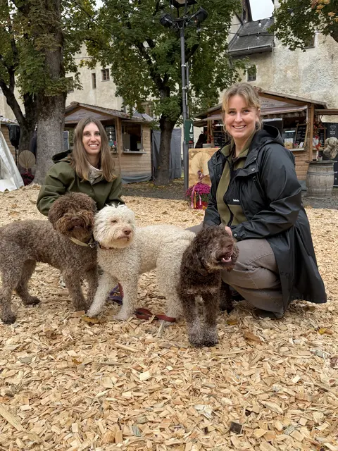 Musikalische Beiträge von Duo Sapori und Piceno Brass sowie die Vorführungen der ausgebildeten Trüffelhunde setzten besondere Akzente. | Foto: Johanna Bamberger