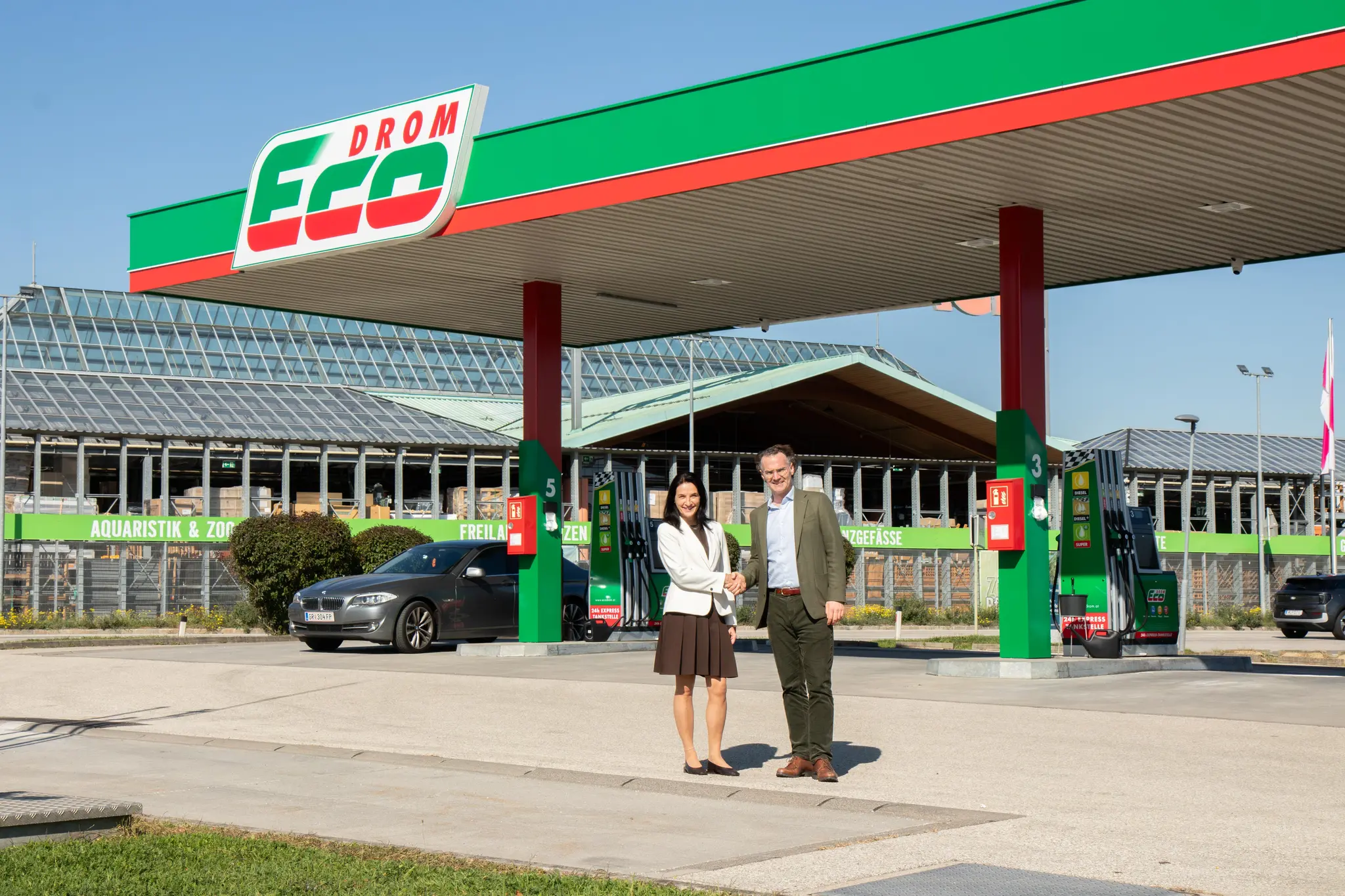 Renovation completed: New gas station at the Max.Center - | Wels & Wels ...