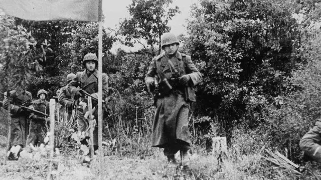 Soldaten des neuen Bundesheeres im Jahr 1956 auf Patrouille an der ungarischen Grenze. (Archiv) | Foto: Bundesheer