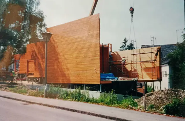 Das Hauptgebäude des Museums besitzt eine ganz besondere Vergangenheit. Es diente im Februar 1998 als Österreich-Pavillon bei den Olympischen Winterspielen im japanischen Nagano.  | Foto: Lignorama Riedau