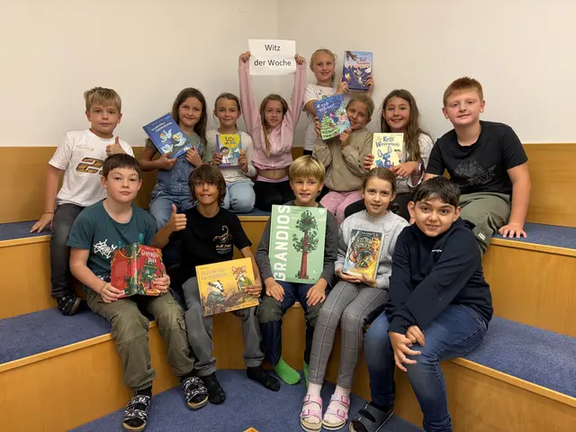 Die Volksschule Pettnau setzt mit dem „Witz der Woche“ auf humorvolle Leseförderung und wurde dafür mit einem Buchpreis ausgezeichnet. | Foto: VS Pettnau