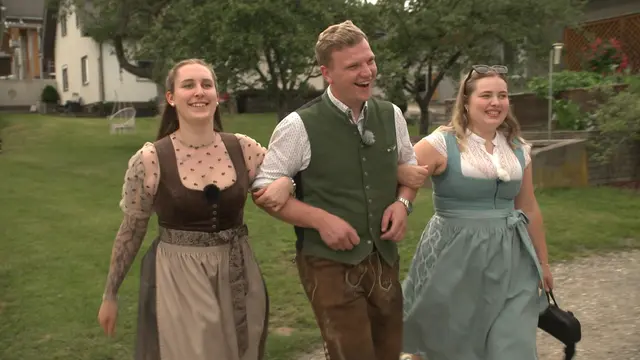 Vani (l.), Peter und Lissi waren ein eingespieltes Team. Nun kommt eine weitere Hofdame dazu.