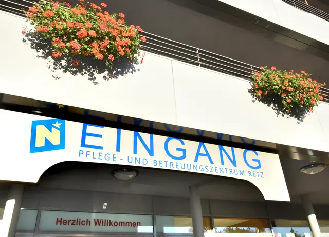 Beim Frühstück „De luxe“ im Pflege- und Betreuungszentrum Retz standen regionale Köstlichkeiten und gemütliches Beisammensein im Mittelpunkt. | Foto: Herbert Schleich