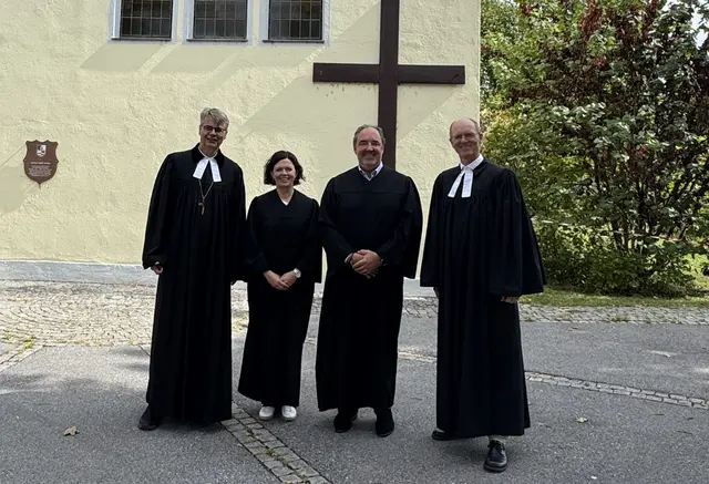 Superintendent Wolfgang Rehner und Administrator Pfarrer Christian Graf (r.) mit den Lektoren Petra Friedrich und Axel Dobrowolny (2. v. r.) | Foto: Dobrowolny