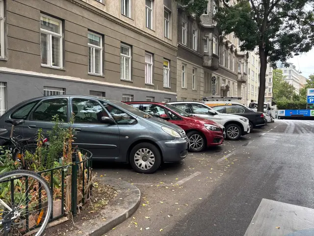 In der Josefstadt gibt es viel zu wenige Parkplätze – zumindest, wenn es nach einer Anrainerin geht.  | Foto: Pia Rotter/MeinBezirk