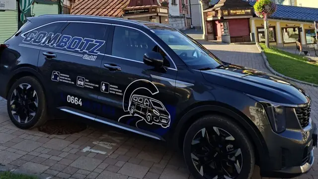 Mit 1. September hat die Gombotz GmbH aus Etmißl den Betrieb von Elisabeth Scheucher in Mariazell übernommen. | Foto: Taxi Gombotz GmbH