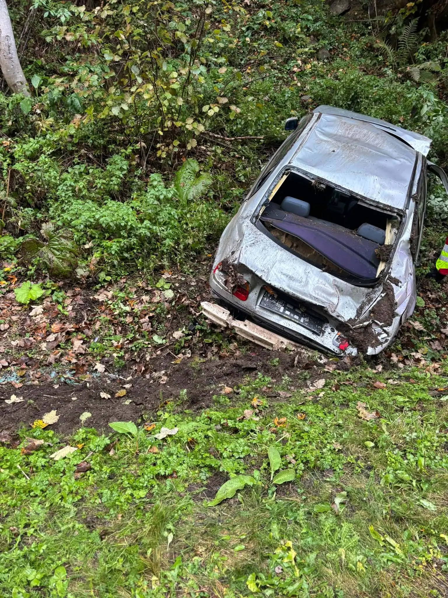 Unfall auf der B92: Nach Fahrzeugüberschlag fehlt vom Lenker jede Spur - ...