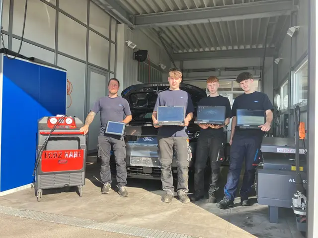 Selbst komplexe Batteriereparaturen werden direkt im eigenen Haus durchgeführt. Die Techniker vor Ort verfügen über die anspruchsvollen Ausbildungen zu zertifizierten Hochvolt-Experten für Ford. | Foto: Foto: Psotka
