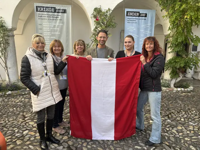 Andreas Kuchler und sein Team stimmen sich auf den Nationalfeiertag ein. Das Museum hat an diesem Tag geöffnet. 