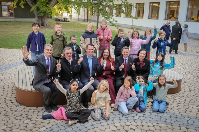 Mit einem Festakt wurde am vergangenen Montag das neue Bildungszentrum Fröbelgasse in Leoben offiziell eröffnet. | Foto: Armin Russold