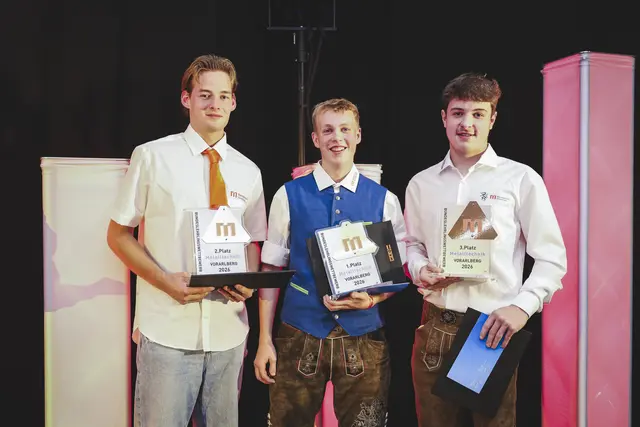 Stahlbau-Schweißtechnik: 1. Platz für Felix Schmidseder (Mitte) aus St. Marienkirchen bei Schärding. Sein Lehrbetrieb ist die Primatech GmbH, St. Marienkirchen bei Schärding | Foto: WKV/Eva Rauch