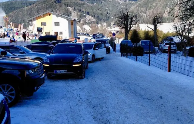 Parkchaos am Stuhleck: Bilder der Vergangenheit. | Foto: Gemeinde Spital