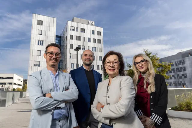  v.l.n.r. Lehrgangsleiter Thomas Weber, Vizerektor für Studium und Lehre Erwin Petek, stellvertretende Lehrgangsleiterin Andrea Grisold und Lehrgangskoordinatorin Nadine Weber. | Foto:  Med Uni Graz/Lunghammer
