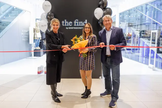 Eröffnung: "BestSecret"-Geschäftsführerin Regine Meyer zu Starten, Centermanagerin Heidelinde Zinser und ShoppingCity Seiersberg-Geschäftsführer Anton Cech (v.l.) | Foto: ShoppingCity Seiersberg (Erwin Scheriau)