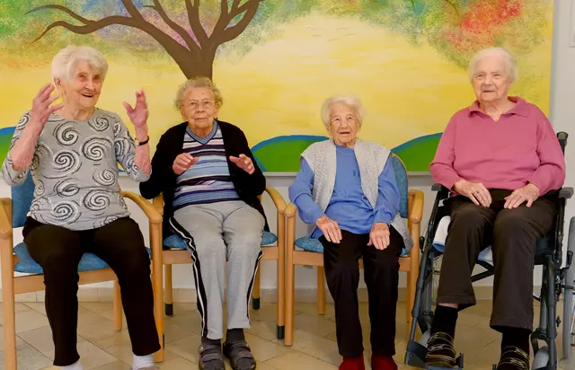402 Lebensjahre auf einem Bild vereint: Margaretha Citroni (101 Jahre), Maria Geiblinger (101 Jahre), Josefa Bresenhuber (100 Jahre) und Emma Zachhuber (100 Jahre) (v.li.). | Foto: Caritas