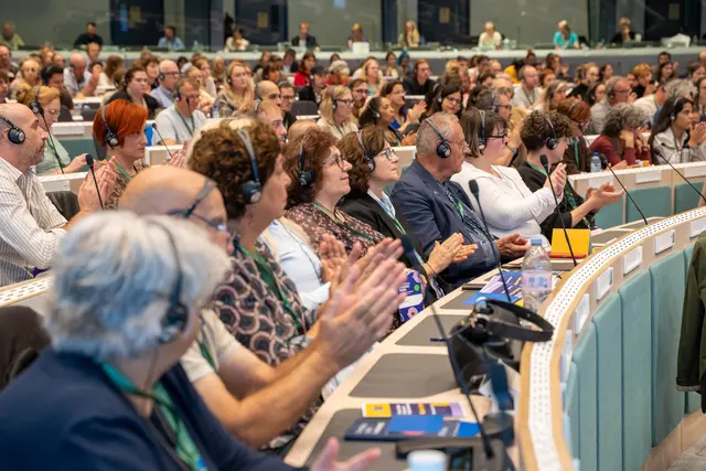 150 EU-Bürgerinnen und Bürger trafen sich in Brüssel, um über demokratische Resilienz zu diskutieren. | Foto: Europäische Kommission