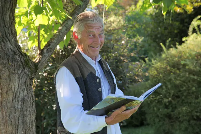 Schauspieler und Kabarettist Franz Gollner wird ausgewählte Texte, hauptsächlich aus der ersten Ausgabe des "Heimgarten", lesen. | Foto: Jakob Hiller