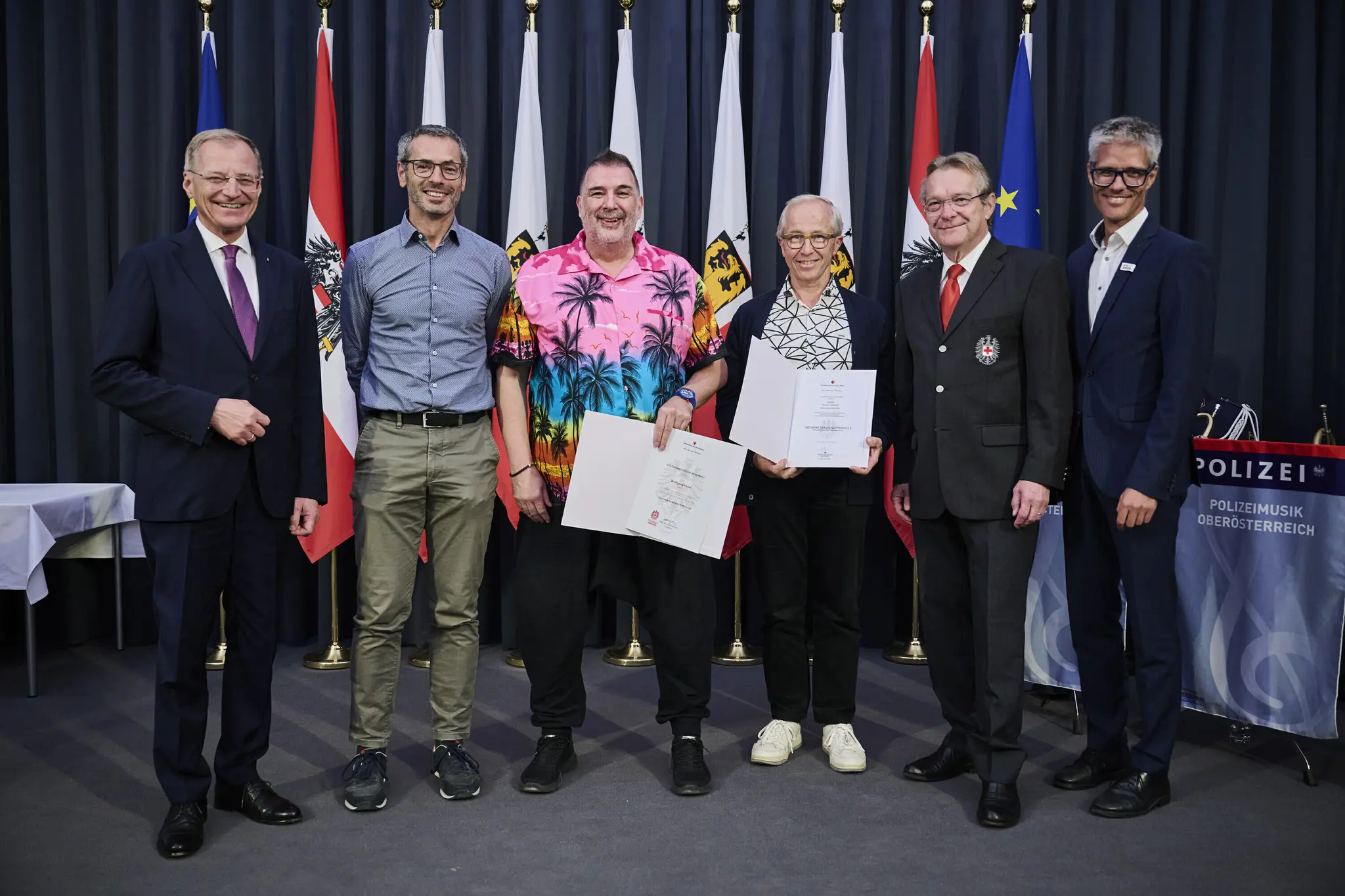 Special honor: Blood donors brought onto the stage - | Steyr & Steyr Land