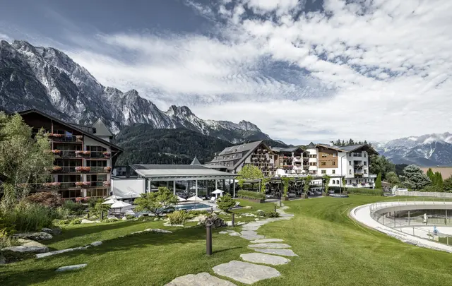 Das Hotel Krallerhof in Leogang erreichte den dritten Platz bei den „Luxury Wellness Resorts“. | Foto: Krallerhof