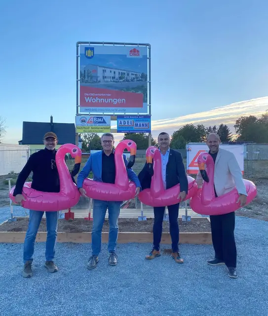 Nostalgie und Spaß: Martin Schwartz, Alfred Kollar, Martin Kramelhofer und Daniel Karacsonyi mit ihren Flamingos. | Foto: OSG