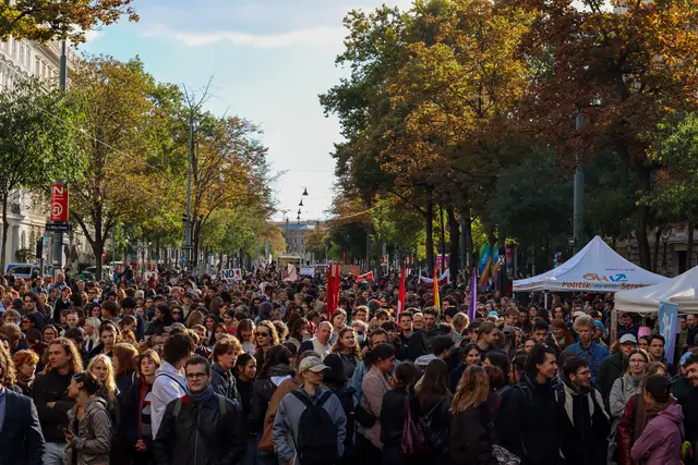 Bereits am Dienstag gingen Zahlreiche Studierende auf die Straßen. | Foto: Österreichische Hochschüler_innenschaft