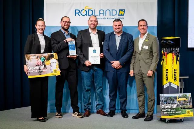 Susanna Hauptmann (GF Radland GmbH), GR Max Müller-Wallner (St. Pölten), Manuel Hammel (Mobilitätsbeauftragter St. Pölten), LAbg. Christian Brenner, Oliver Krupitza (ÖAMTC-Landesdirektor). | Foto: Radland NÖ