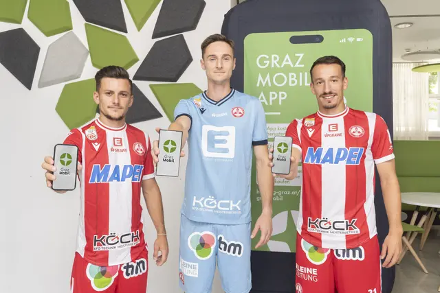 Als Werbeträger nicht mehr gut genug? Mit der GrazMobil-App und anderen Aktionen hat man die Profi-Kicker immer wieder gut genutzt. | Foto: Holding Graz