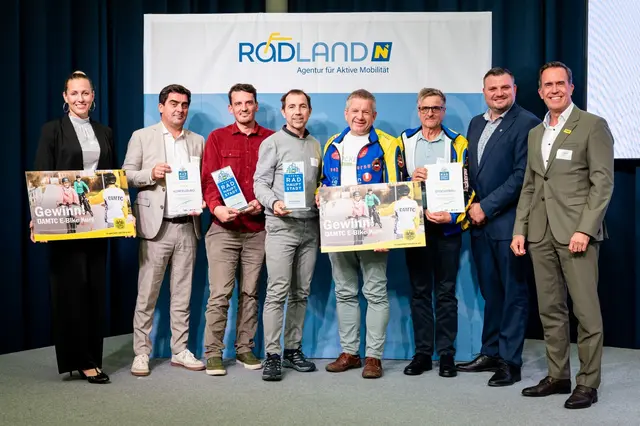 GF Susanna Hauptmann (Radland GmbH), LAbg. BGM Christian Gepp (Korneuburg), Mobilitätsbeauftragter Patrick Rauscher (Korneuburg), STR Dietmar Pfeiler (Stockerau), STR Herwig Hödl (Stockerau), Walter Schober (Stockerau), LAbg. Christian Brenner, Oliver Krupitza (ÖAMTC-Landesdirektor). | Foto: Radland NÖ