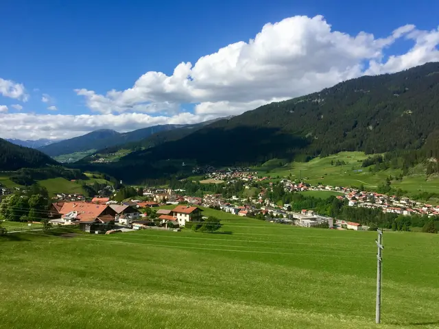 TVB-Geschäftsführer Klaus Gleirscher zieht eine positive Bilanz der Sommersaison 2026 im Stubaital. | Foto: Kainz