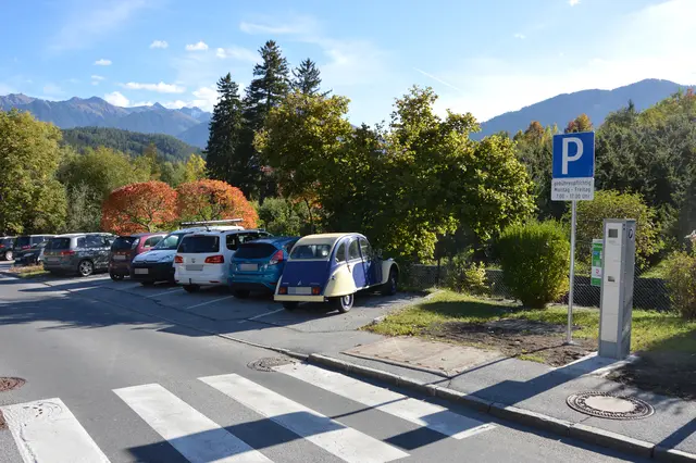 Der Parkplatz Am Rofen wird ab 19. Oktober 2026 in die Parkraumbewirtschaftung der Stadtgemeinde Imst aufgenommen. | Foto: Stadtgemeinde Imst/Othmar Kolp 