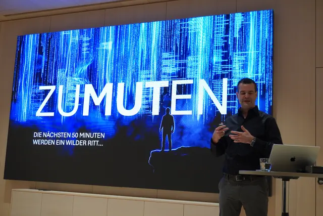 Während viele Unternehmen KI bislang vor allem für Texte, Recherchen oder einzelne Aufgaben nutzen, sieht Kirchmair den nächsten großen Schritt in sogenannten KI-Agenten. | Foto: Georg Larcher / MeinBezirk