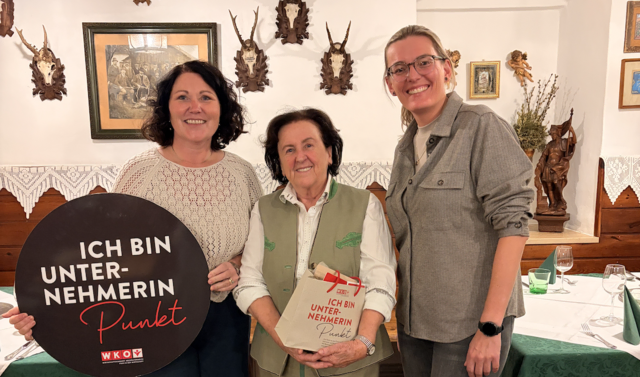 V.l.: FidW-Bezirksvorsitzende Elvira Fleischanderl (Freistadt), Johanna Landerl (Jägerwirt Au an der Donau) und FidW-Bezirksvorsitzende Verena Ebenhofer (Perg). | Foto: FidW