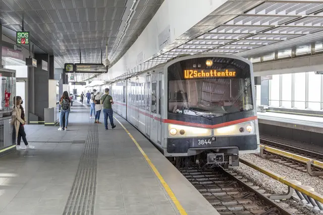 Bis 12.33 Uhr fuhr die U2 von Karlsplatz nur bis Stadion bzw. von der Donaumarina bis zur Seestadt. | Foto: Helmer M./Wiener Linien