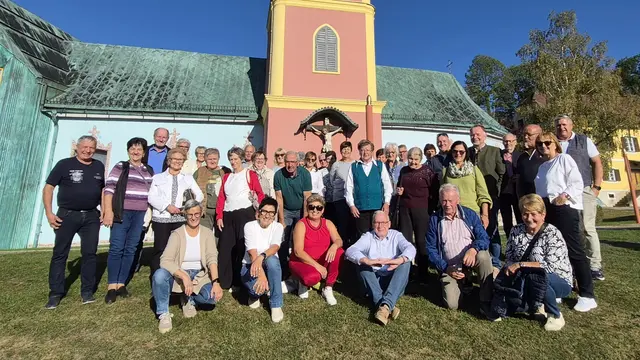 Die Ausflugsgruppe der EL Enotna lista Globasnica/Einheitsliste Globasnitz rund um Bürgermeister Bernhard Sadovnik freut sich über den gelungenen gemeinsamen Tag. | Foto: Privat