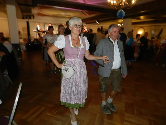 Elfi, Hannes Nolz eröffnten mit den eintanzen das Oktoberfest | Foto: Heribert Punz