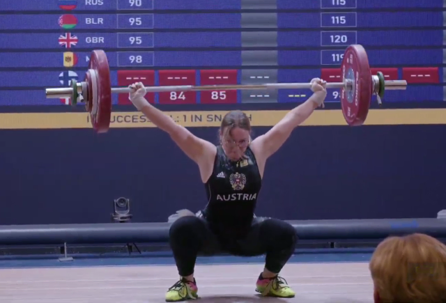 Alina Novak mit persönlicher Bestmarke im Reißen von 87 kg.

Foto vom Livestream