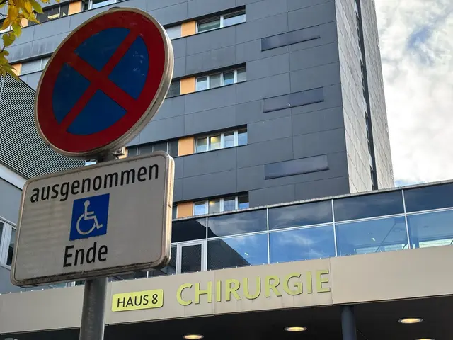 Eine Anfrage von GR Andrea Haselwanter-Schneider (Liste Fritz) stellt das Thema Behindertenparkplätze in Innsbruck in den Fokus. | Foto: Lucia Königer